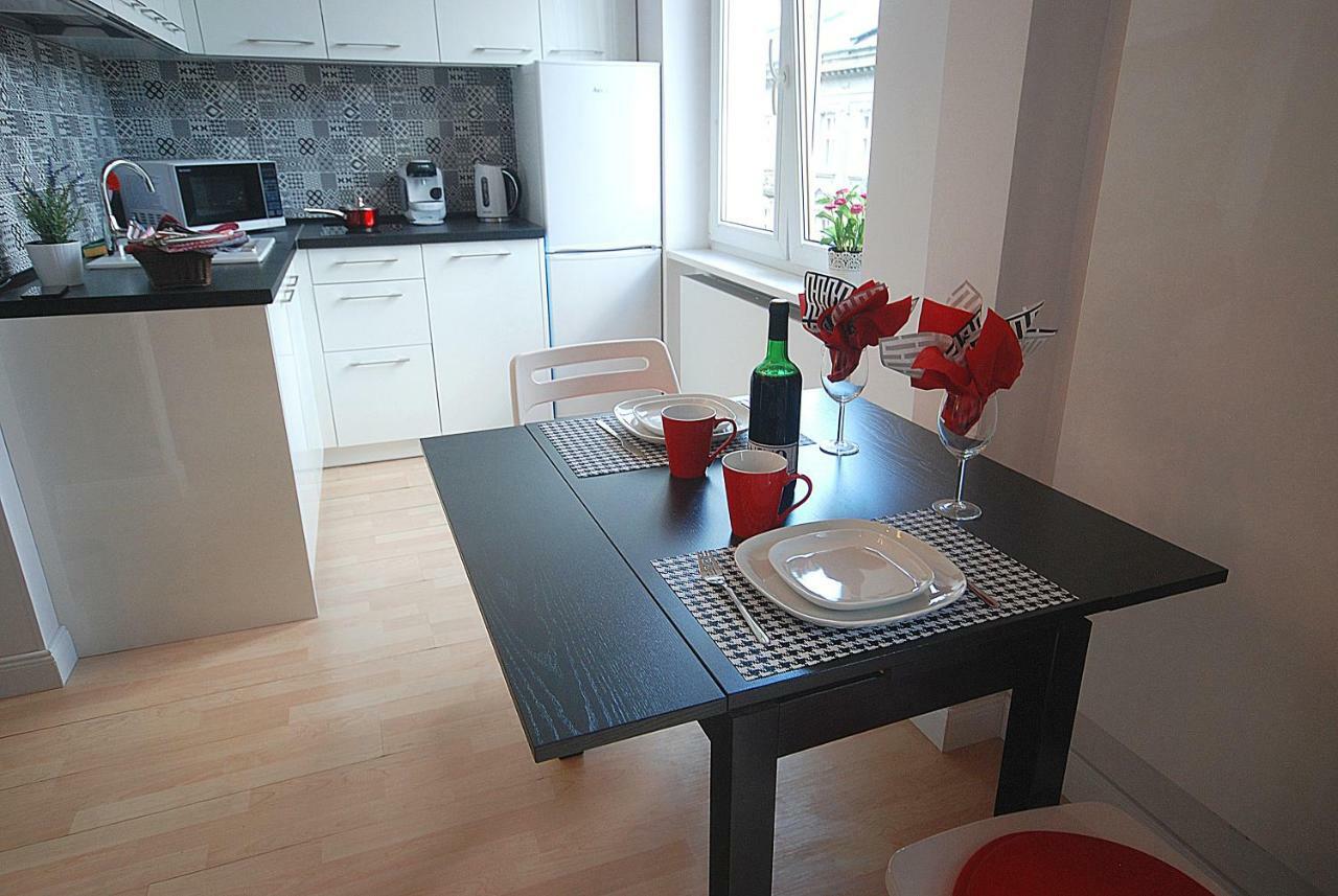 Nowy Apartament Wilcza Varsovie Extérieur photo